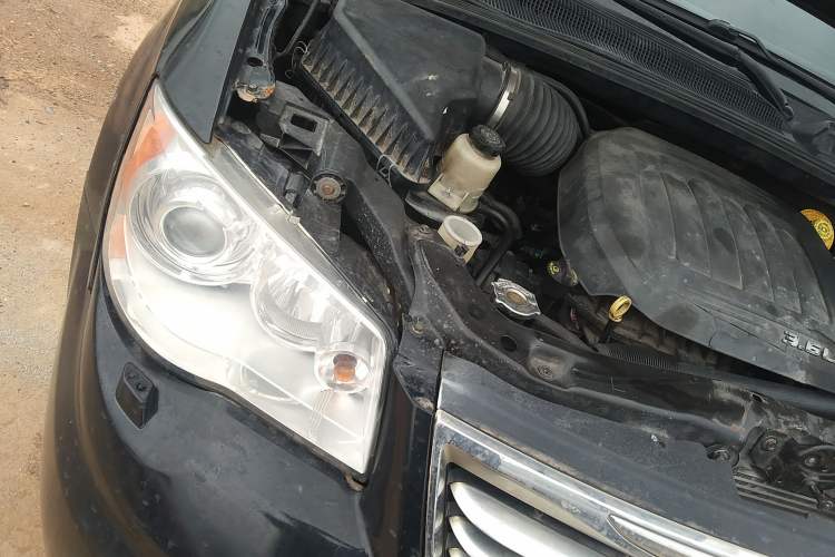 Used Chrysler Grand Voyager 2013 3.6L Luxury Edition Engine Bay Right