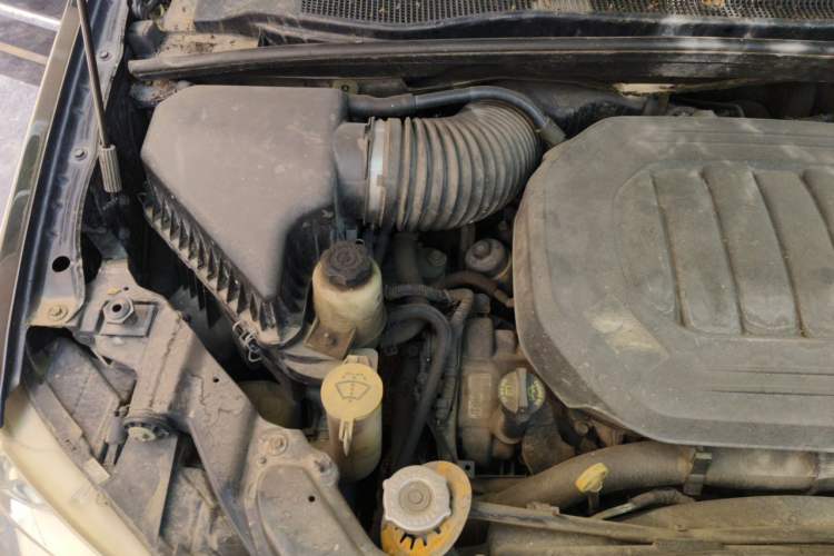 Used Chrysler Grand Voyager 2013 3.6L Luxury Edition Engine Bay Right