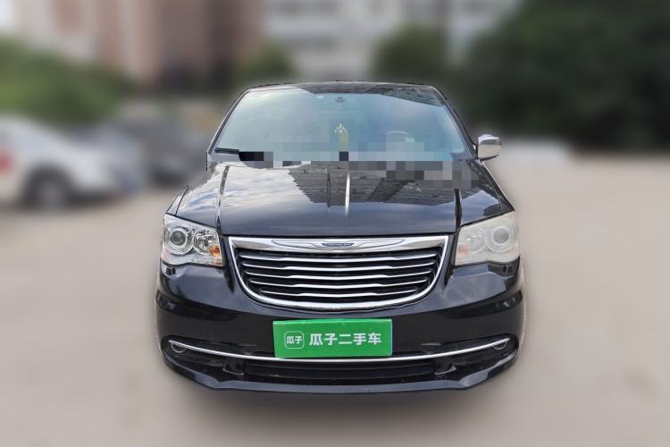 Used Chrysler Grand Voyager 2013 3.6L Luxury Edition Front