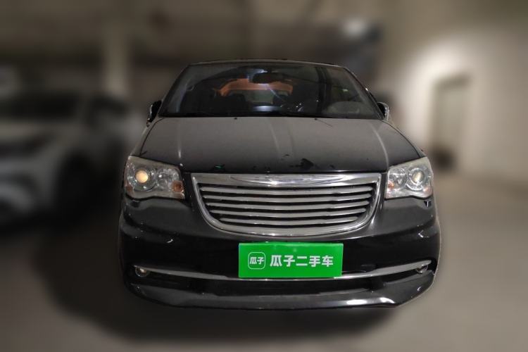 Used Chrysler Grand Voyager 2013 3.6L Luxury Edition Front