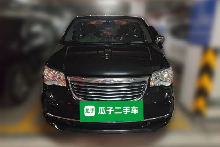 Used Chrysler Grand Voyager 2013 3.6L Luxury Edition Front