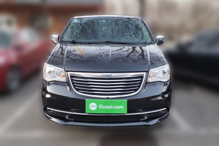 Used Chrysler Grand Voyager 2013 3.6L Luxury Edition Front
