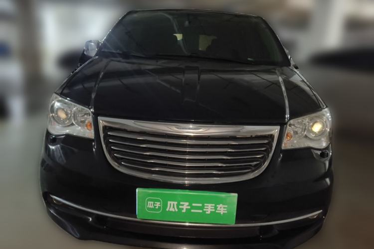 Used Chrysler Grand Voyager 2013 3.6L Luxury Edition Front