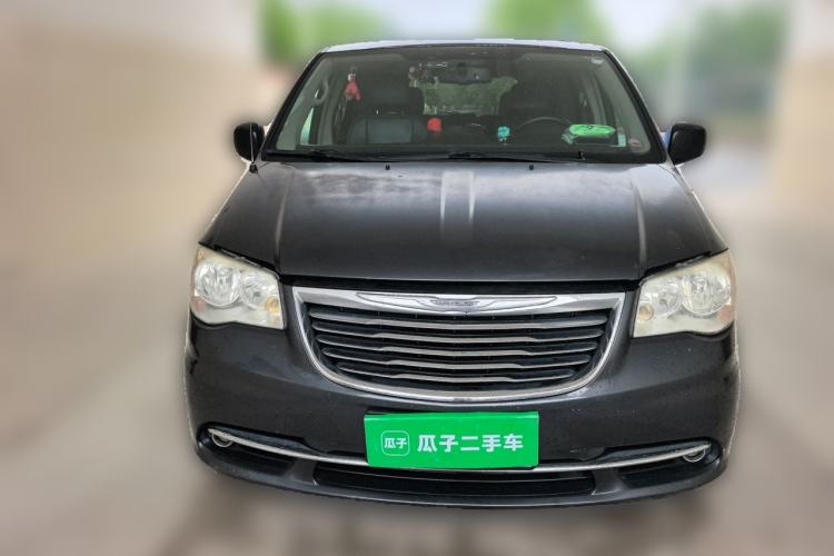 Used Chrysler Grand Voyager  Front