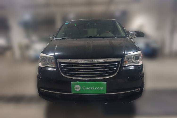 Used Chrysler Grand Voyager 2013 3.6L Luxury Edition Front