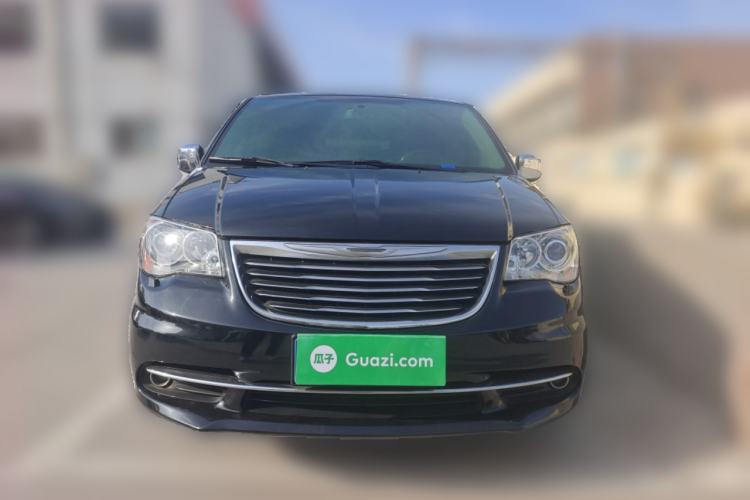 Used Chrysler Grand Voyager 2013 3.6L Luxury Edition Front