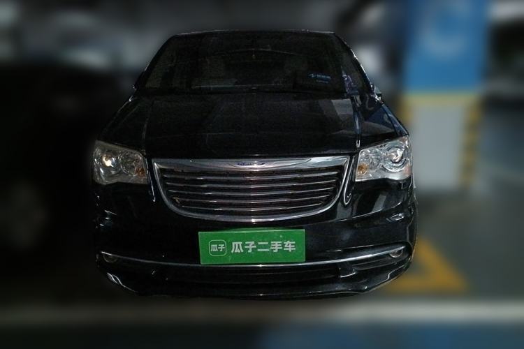 Used Chrysler Grand Voyager 2013 3.6L Luxury Edition Front