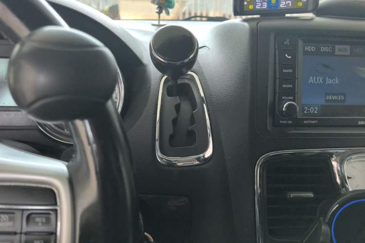 Used Chrysler Grand Voyager  Gear Lever