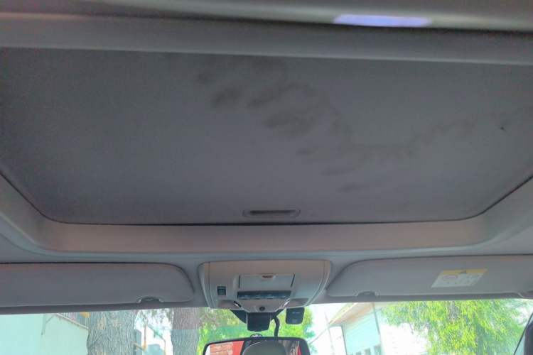Used Chrysler Grand Voyager 2013 3.6L Luxury Edition Headliner