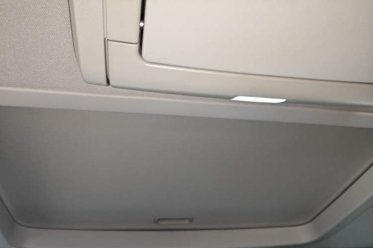 Used Chrysler Grand Voyager 2013 3.6L Luxury Edition Headliner
