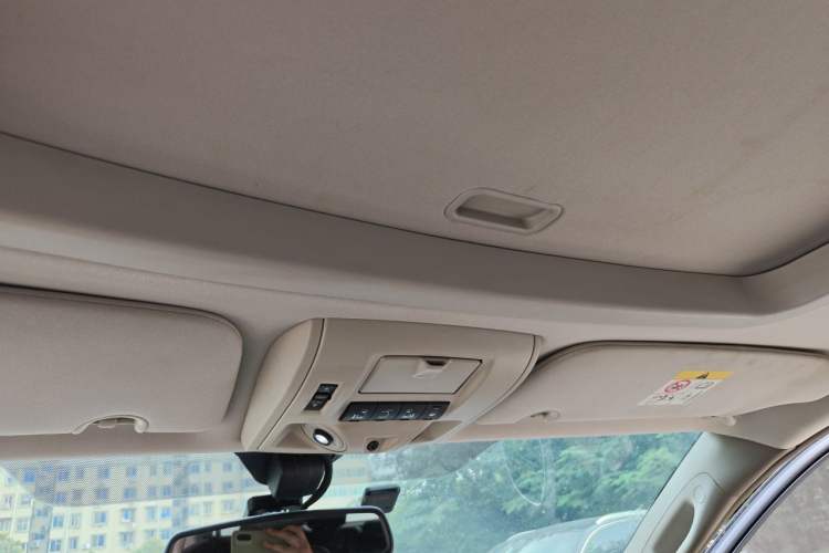 Used Chrysler Grand Voyager 2013 3.6L Luxury Edition Headliner