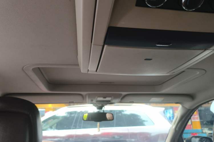 Used Chrysler Grand Voyager 2013 3.6L Luxury Edition Headliner
