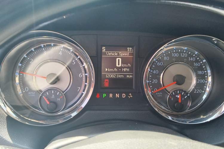 Used Chrysler Grand Voyager 2013 3.6L Luxury Edition Instrument Cluster