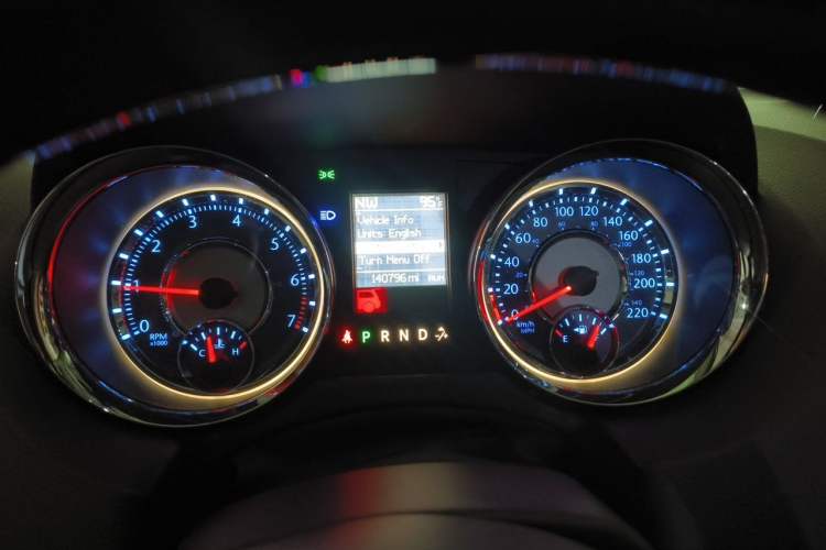 Used Chrysler Grand Voyager 2013 3.6L Luxury Edition Instrument Cluster