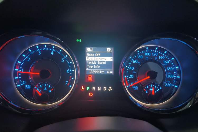Used Chrysler Grand Voyager 2013 3.6L Luxury Edition Instrument Cluster