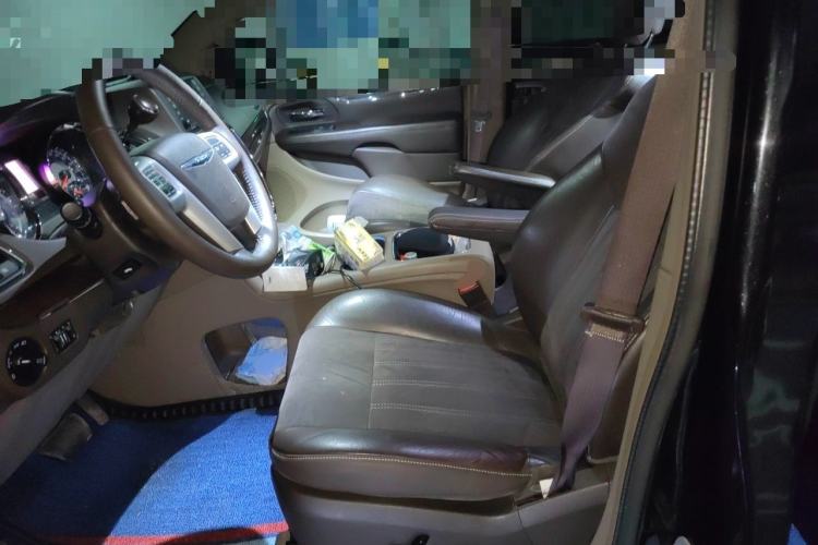 Used Chrysler Grand Voyager 2013 3.6L Luxury Edition Left Front Seat