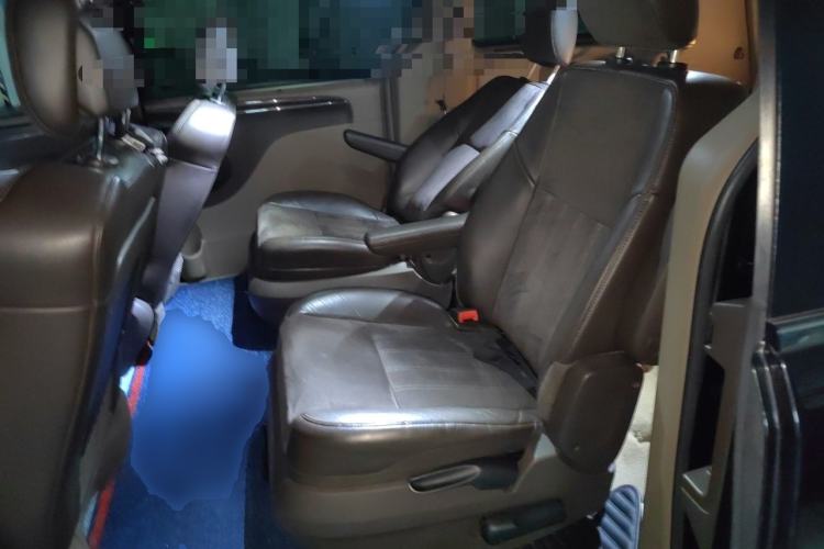 Used Chrysler Grand Voyager 2013 3.6L Luxury Edition Left Rear Seat