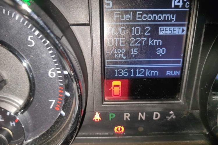 Used Chrysler Grand Voyager 2013 3.6L Luxury Edition Odometer Close Up
