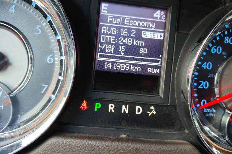 Used Chrysler Grand Voyager 2013 3.6L Luxury Edition Odometer Close Up