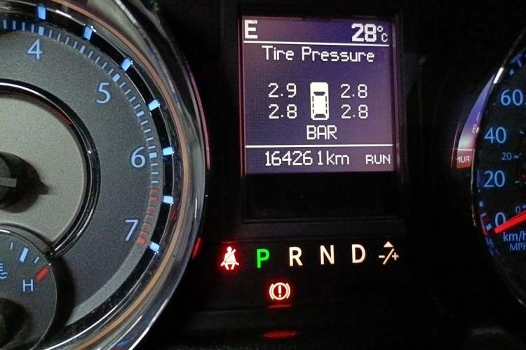 Used Chrysler Grand Voyager 2013 3.6L Luxury Edition Odometer Close Up