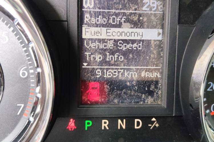 Used Chrysler Grand Voyager 2013 3.6L Luxury Edition Odometer Close Up