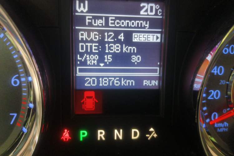 Used Chrysler Grand Voyager 2013 3.6L Luxury Edition Odometer Close Up