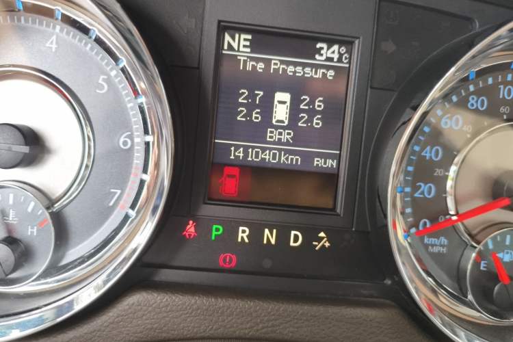 Used Chrysler Grand Voyager 2013 3.6L Luxury Edition Odometer Close Up