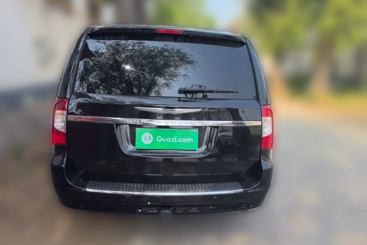 Used Chrysler Grand Voyager 2013 3.6L Luxury Edition Rear