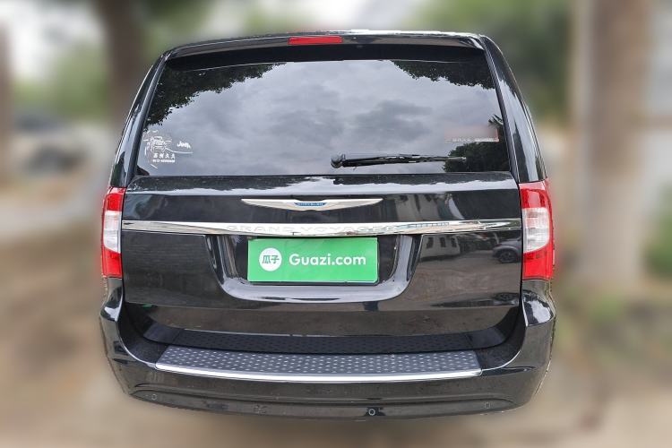 Used Chrysler Grand Voyager 2013 3.6L Luxury Edition Rear
