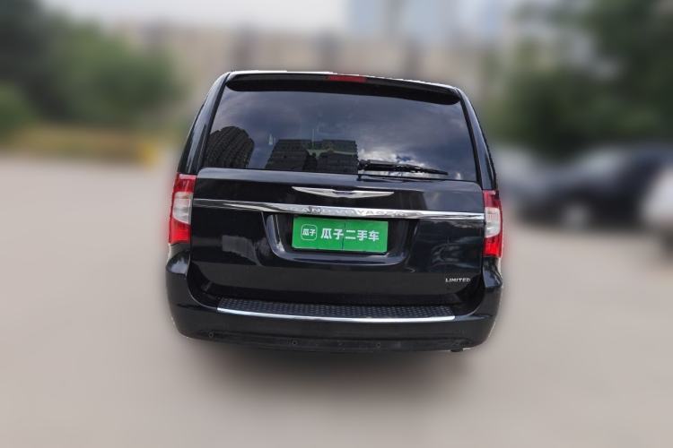 Used Chrysler Grand Voyager 2013 3.6L Luxury Edition Rear
