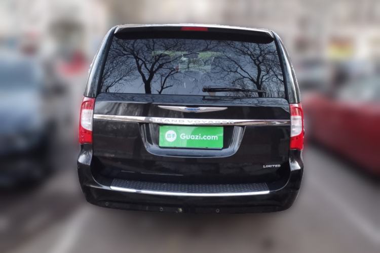Used Chrysler Grand Voyager 2013 3.6L Luxury Edition Rear