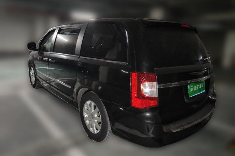 Used Chrysler Grand Voyager 2013 3.6L Luxury Edition Rear Left 45 Deg