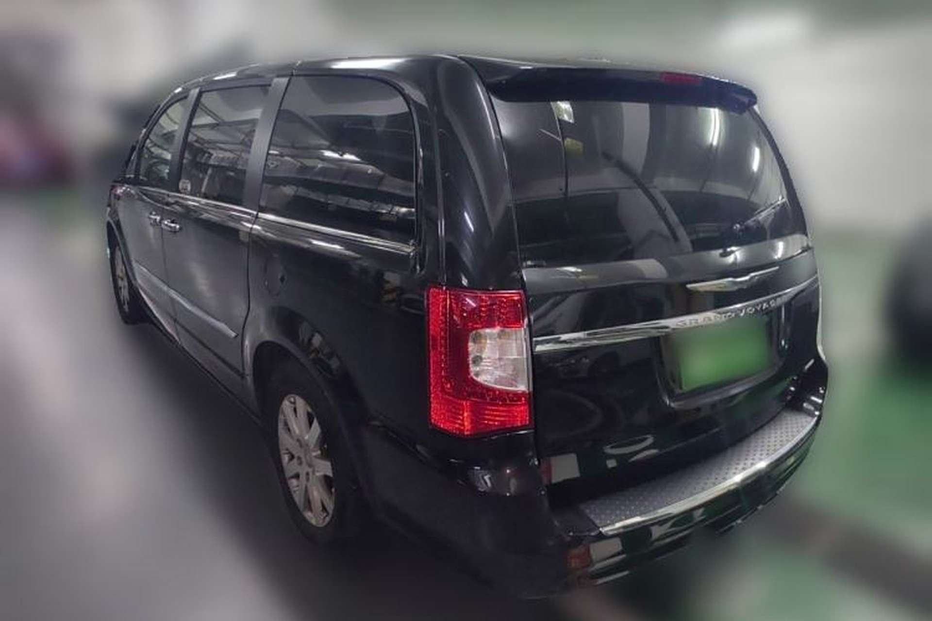 Used Chrysler Grand Voyager 2013 3.6L Luxury Edition Rear Left 45 Deg