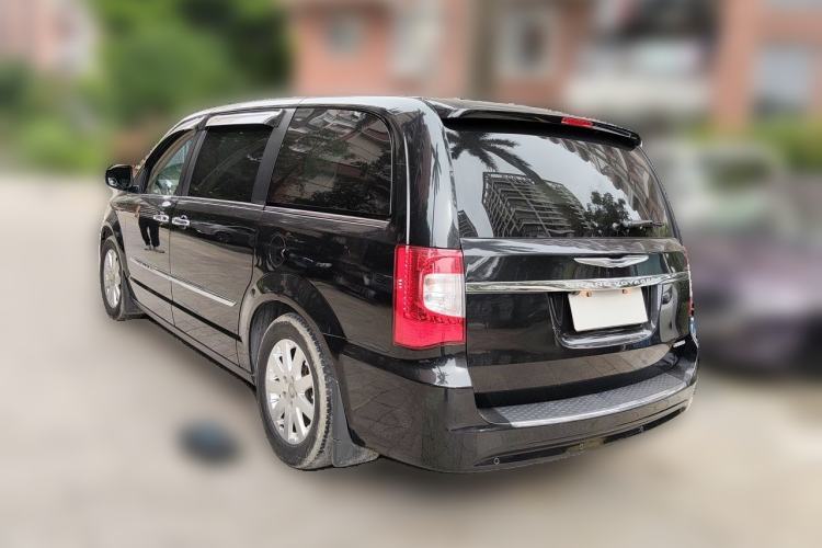 Used Chrysler Grand Voyager 2013 3.6L Luxury Edition Rear Left 45 Deg