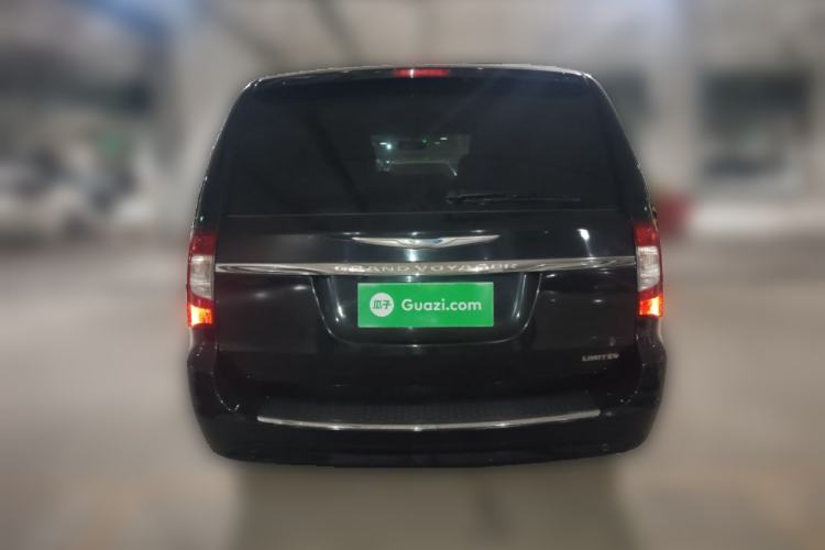 Used Chrysler Grand Voyager 2013 3.6L Luxury Edition Rear