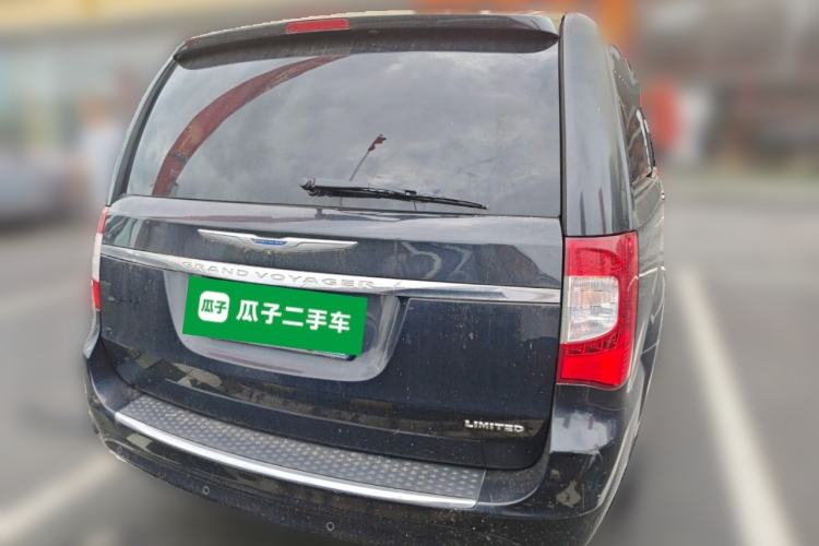 Used Chrysler Grand Voyager 2013 3.6L Luxury Edition Rear