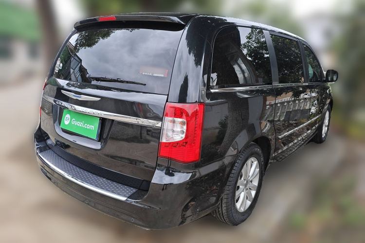 Used Chrysler Grand Voyager 2013 3.6L Luxury Edition Rear Right 45 Deg