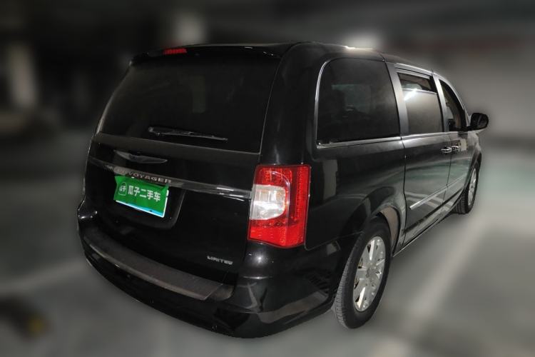 Used Chrysler Grand Voyager 2013 3.6L Luxury Edition Rear Right 45 Deg