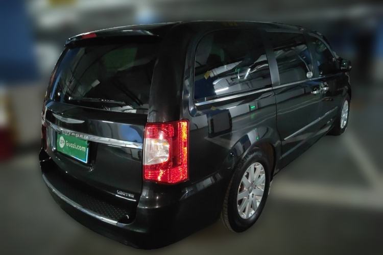 Used Chrysler Grand Voyager 2013 3.6L Luxury Edition Rear Right 45 Deg