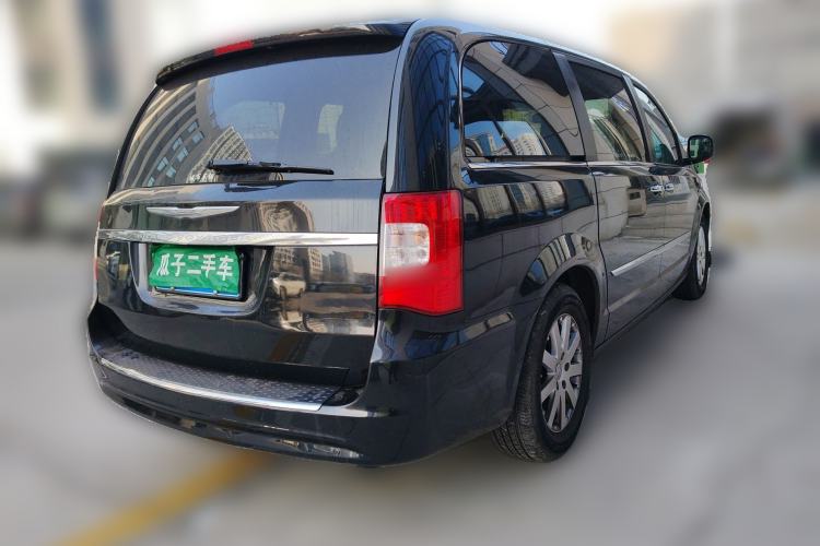 Used Chrysler Grand Voyager 2013 3.6L Luxury Edition Rear Right 45 Deg