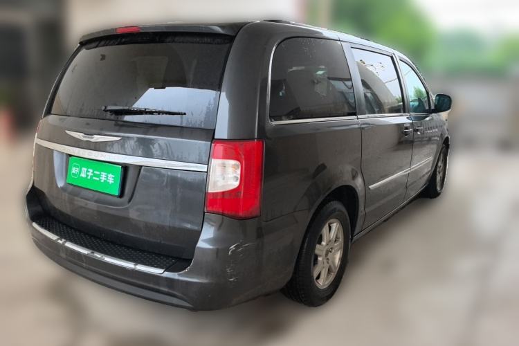 Used Chrysler Grand Voyager  Rear Right 45 Deg