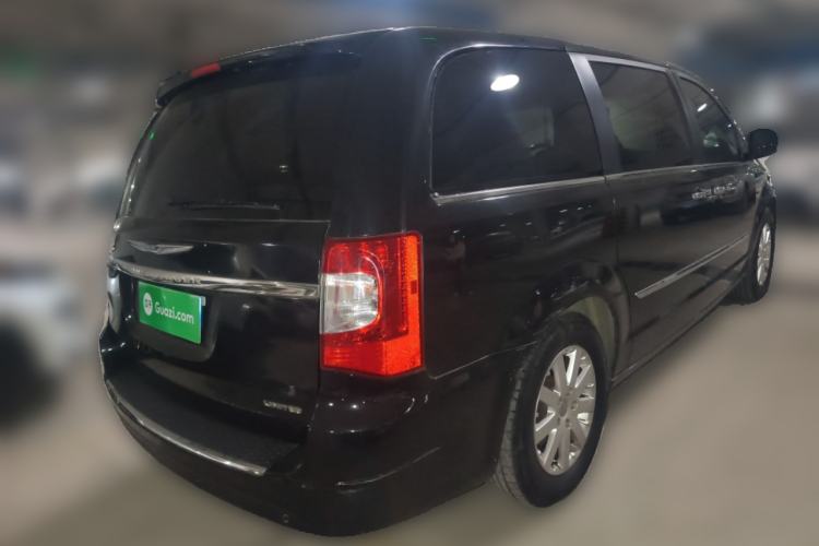 Used Chrysler Grand Voyager 2013 3.6L Luxury Edition Rear Right 45 Deg