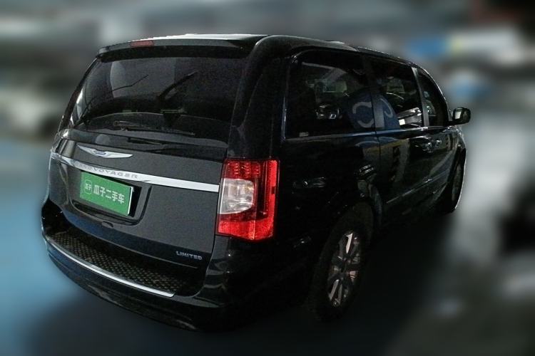 Used Chrysler Grand Voyager 2013 3.6L Luxury Edition Rear Right 45 Deg
