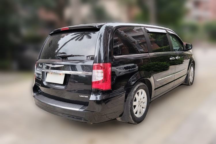 Used Chrysler Grand Voyager 2013 3.6L Luxury Edition Rear Right 45 Deg