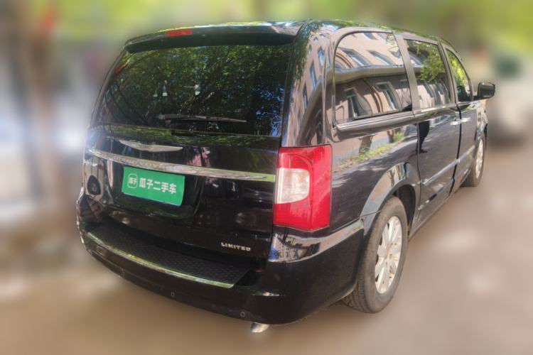 Used Chrysler Grand Voyager 2013 3.6L Luxury Edition Rear Right 45 Deg