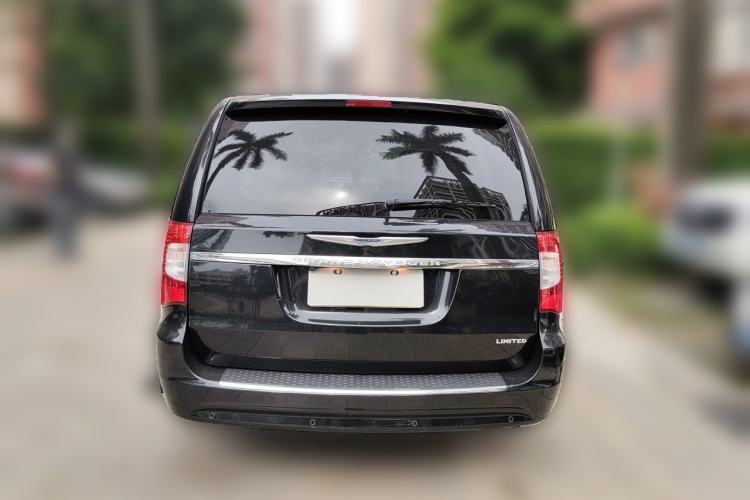 Used Chrysler Grand Voyager 2013 3.6L Luxury Edition Rear