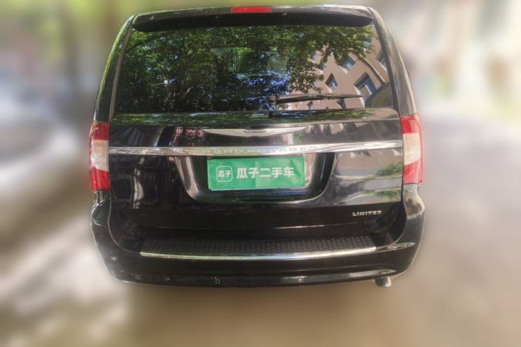 Used Chrysler Grand Voyager 2013 3.6L Luxury Edition Rear