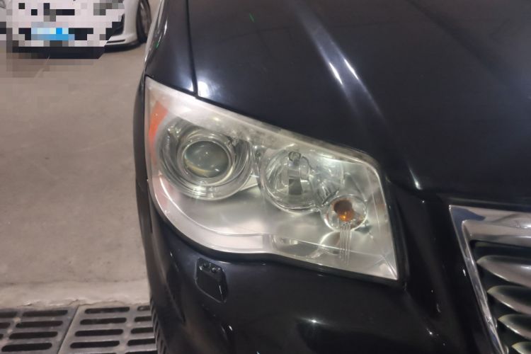 Used Chrysler Grand Voyager 2013 3.6L Luxury Edition Right Front Headlight