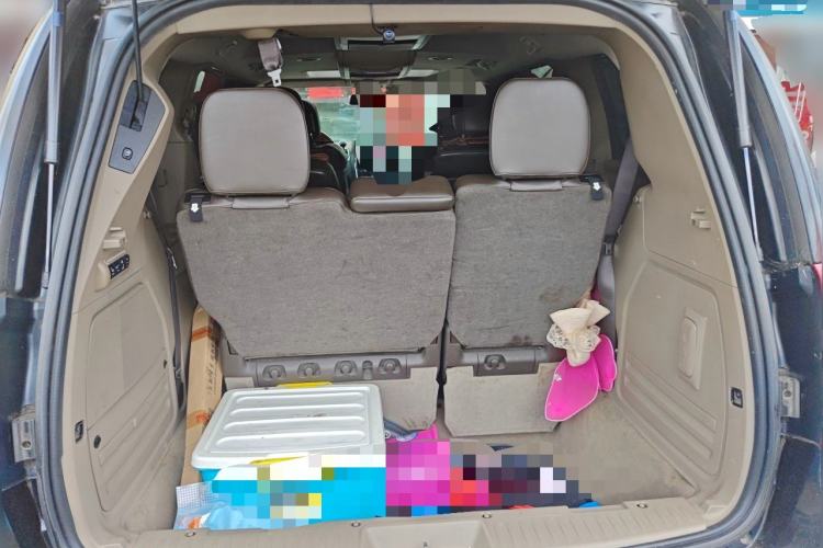 Used Chrysler Grand Voyager 2013 3.6L Luxury Edition Trunk