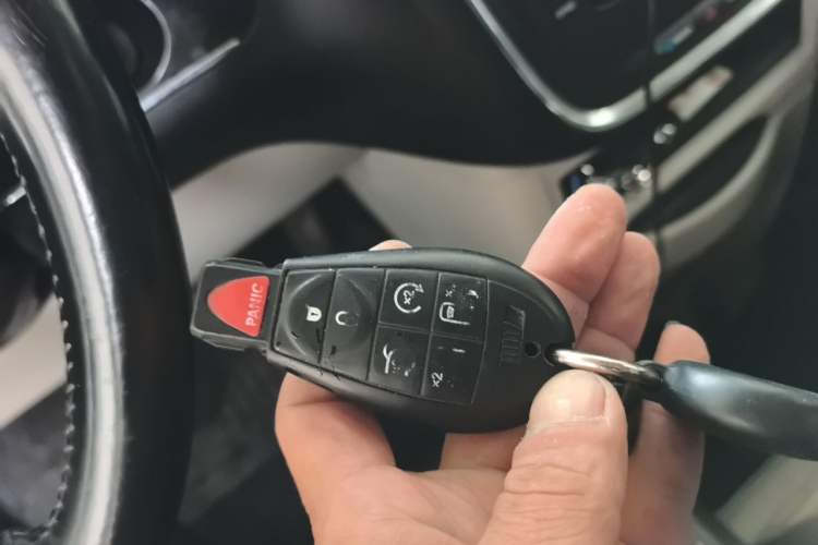 Used Chrysler Grand Voyager  Vehicle Key